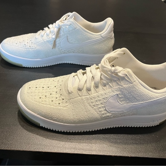 Nike Air Force One - Fly Knit - Low men’s size 11.5 - Picture 5 of 9